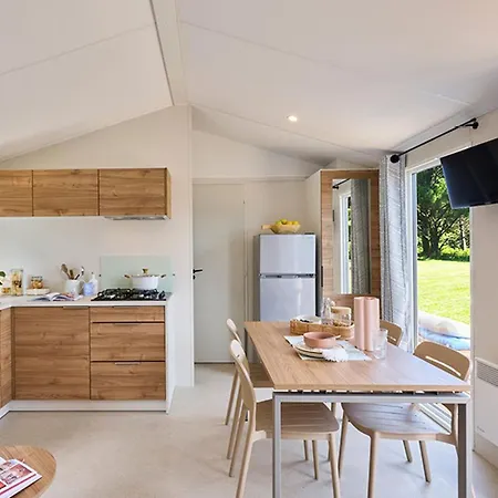 Mobil Confortable Avec Terrasse A - Api-1-52-1092 Kemping Hyères