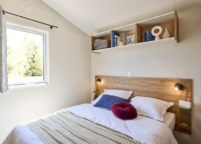 Kemping Mobil Confortable Avec Terrasse A - Api-1-52-1092 *