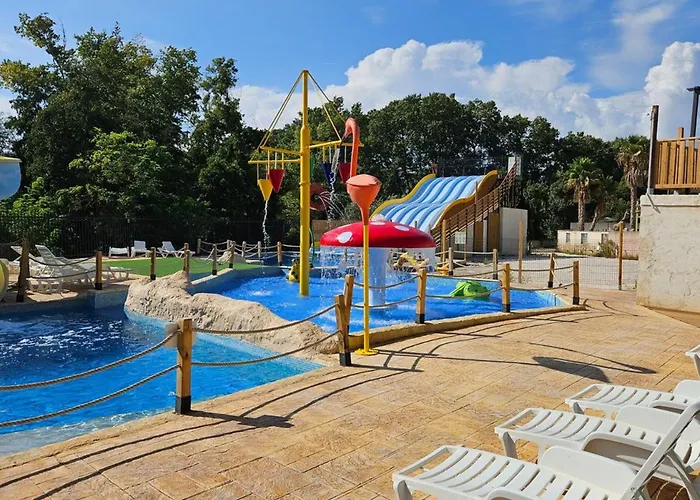 Kemping Mobil Confortable Avec Terrasse A - Api-1-52-1092