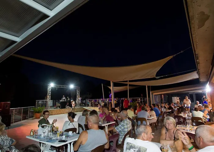 Mobil Confortable Avec Terrasse A - Api-1-52-1092 Hyères