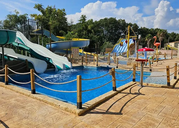 Kemping Mobil Confortable Avec Terrasse A - Api-1-52-1092